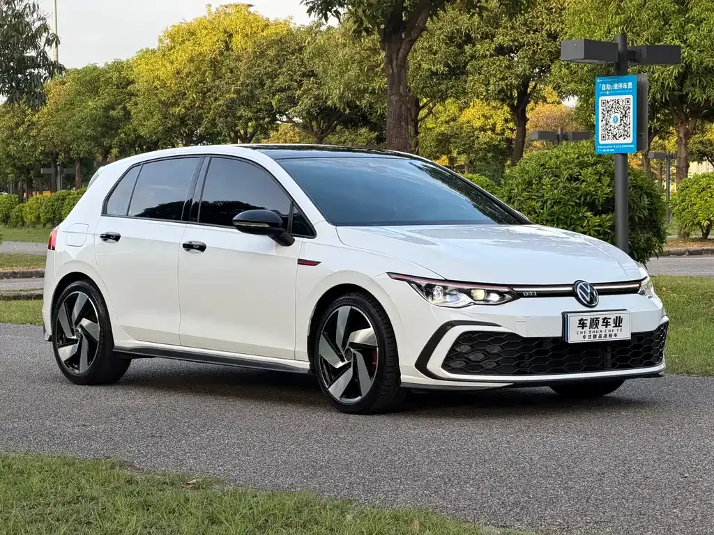 Volkswagen Golf GTI — фото 5