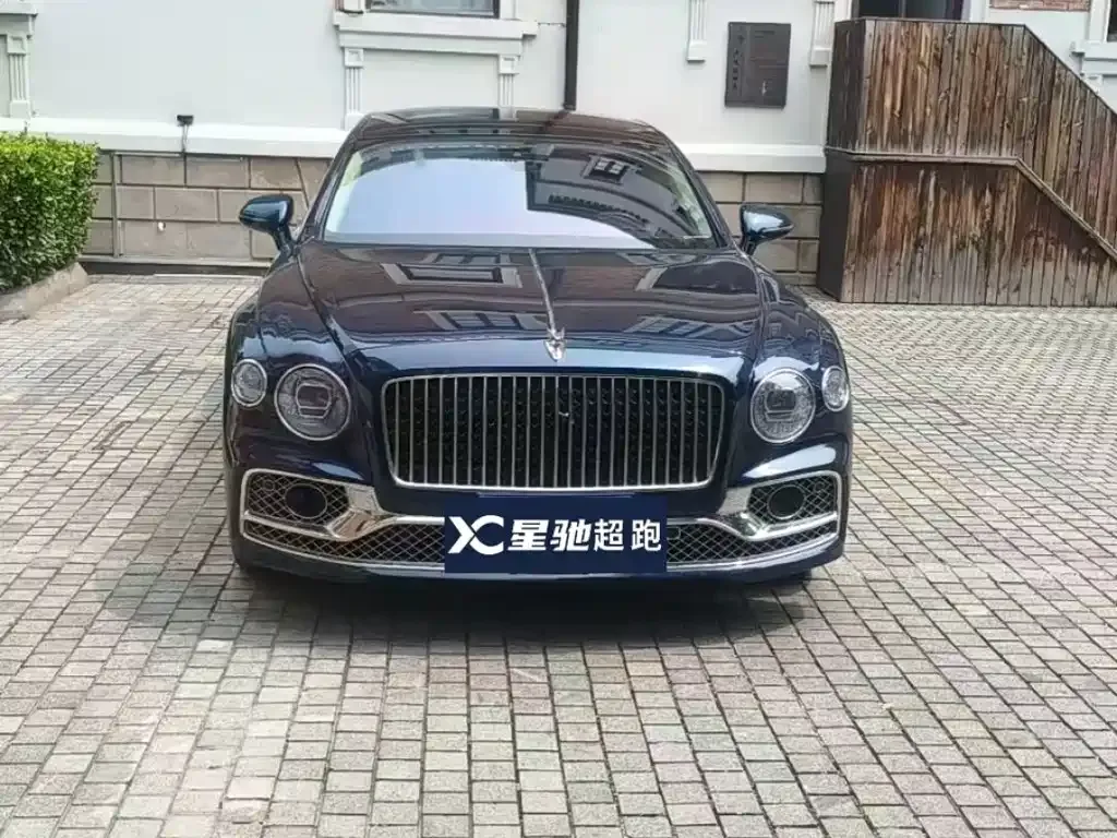 Bentley Flying Spur — фото 4