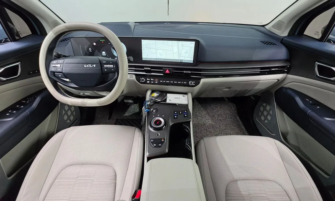 Kia Sportage — фото 8