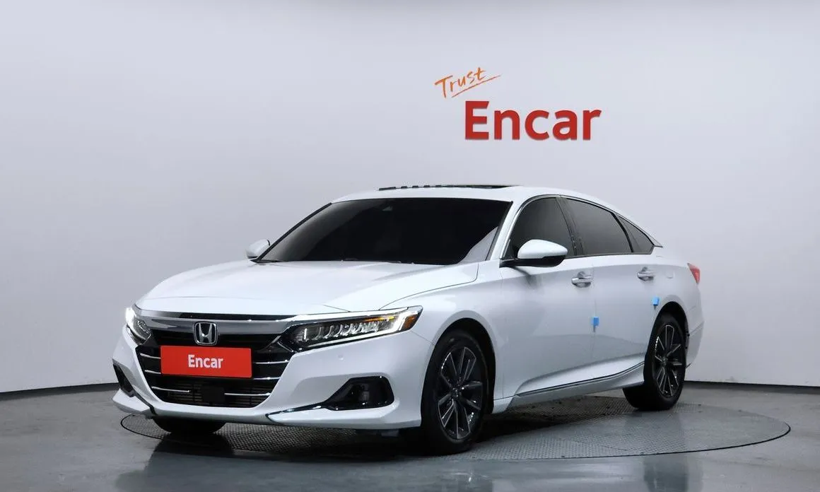 Honda Accord — фото 1