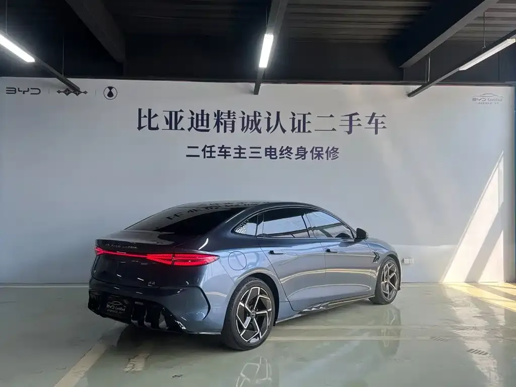 BYD Seal — фото 9