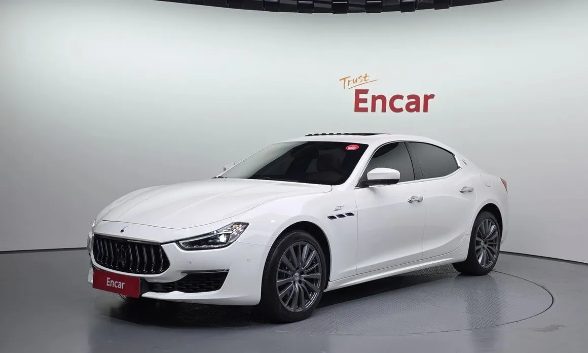 Maserati Ghibli — фото 1