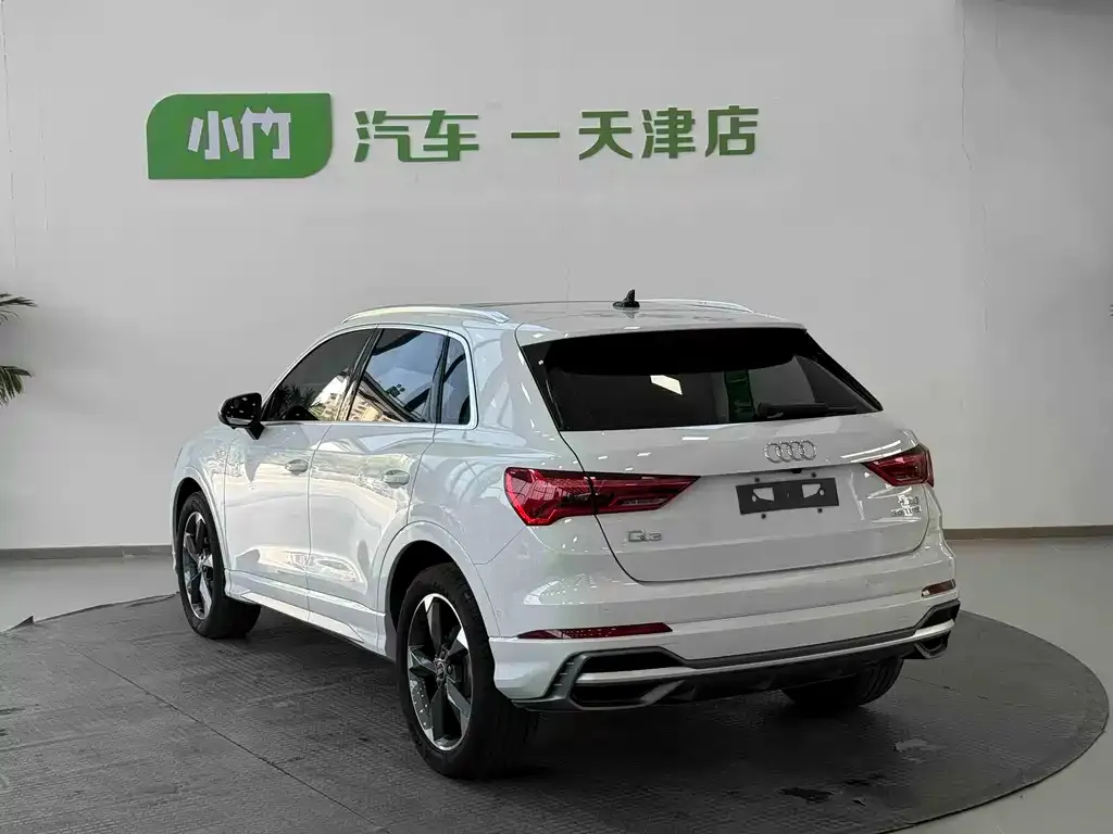 Audi Q3 — фото 10
