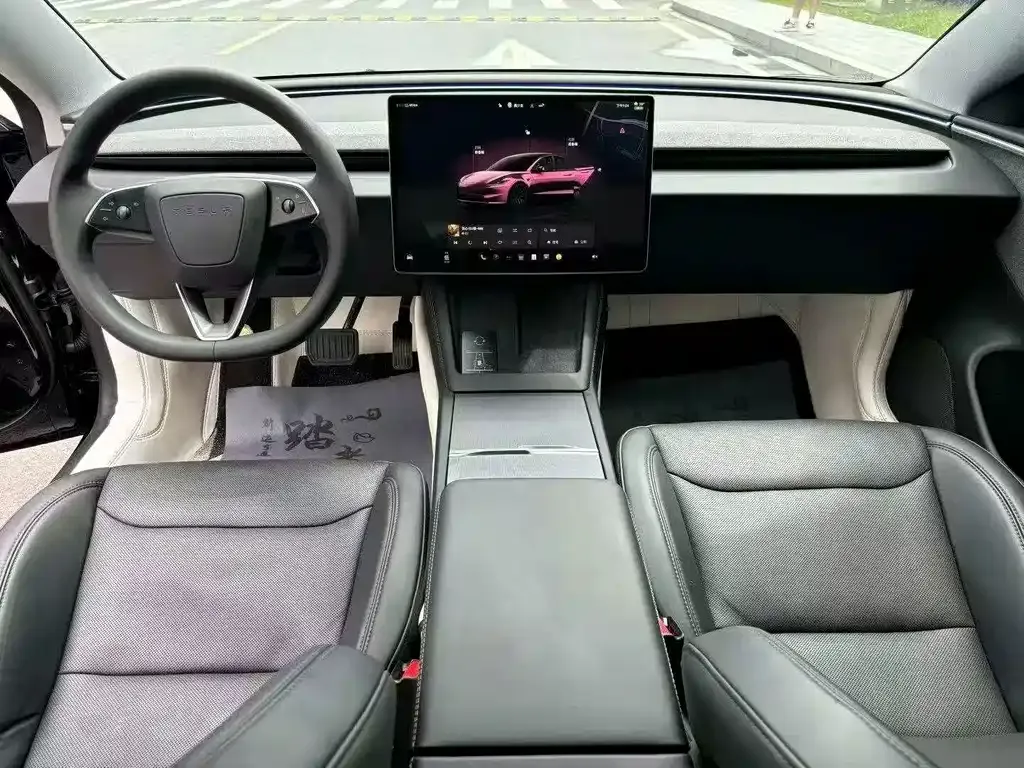 Tesla Model 3 — фото 4