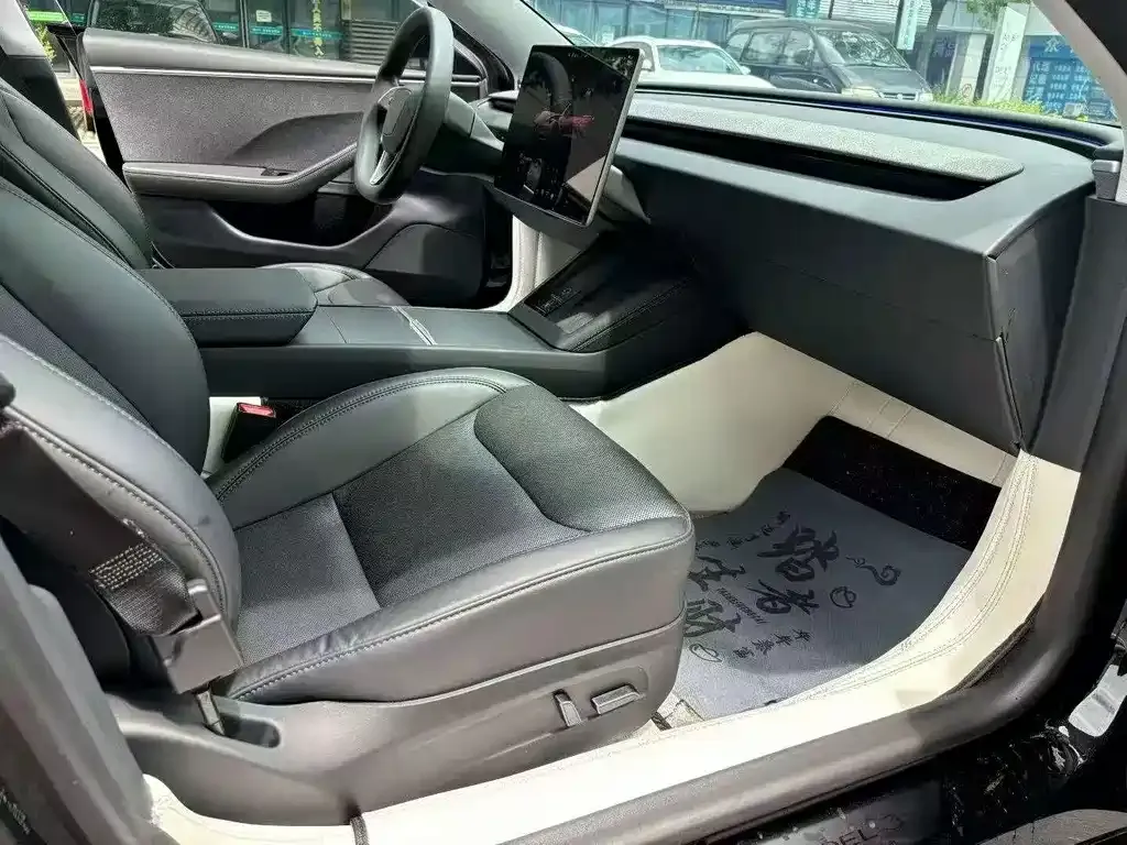 Tesla Model 3 — фото 5