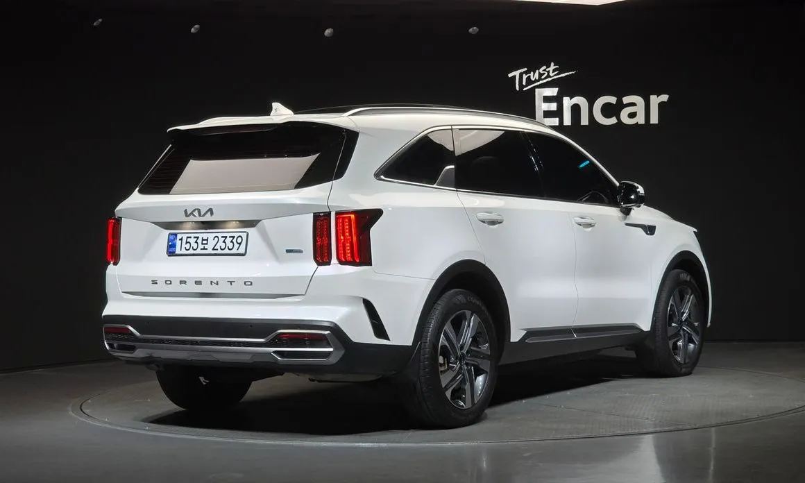 Kia Sorento — фото 6