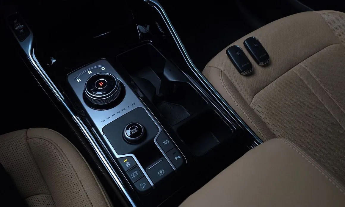 Kia Sorento — фото 10