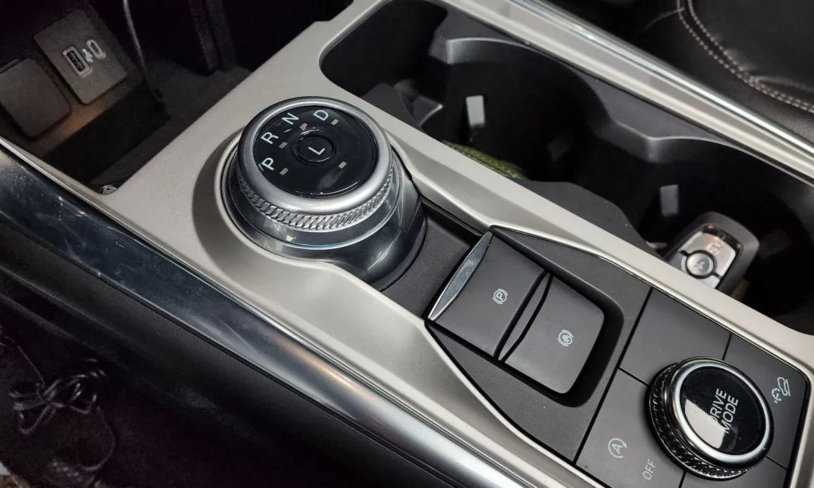 Ford Explorer — фото 10