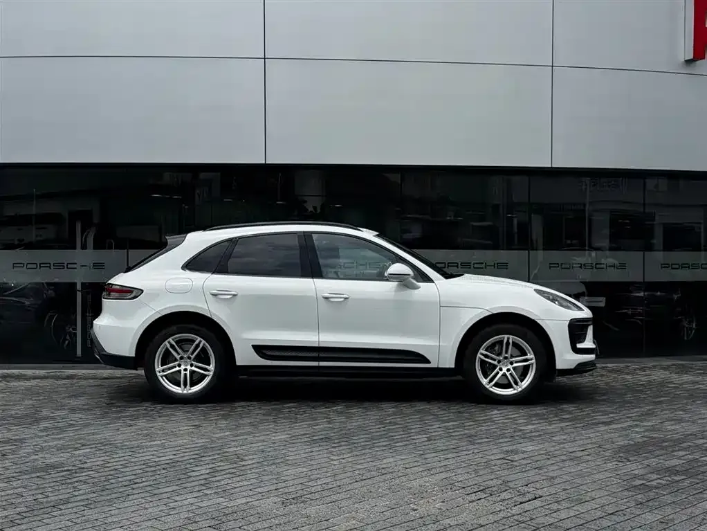 Porsche Macan — фото 9
