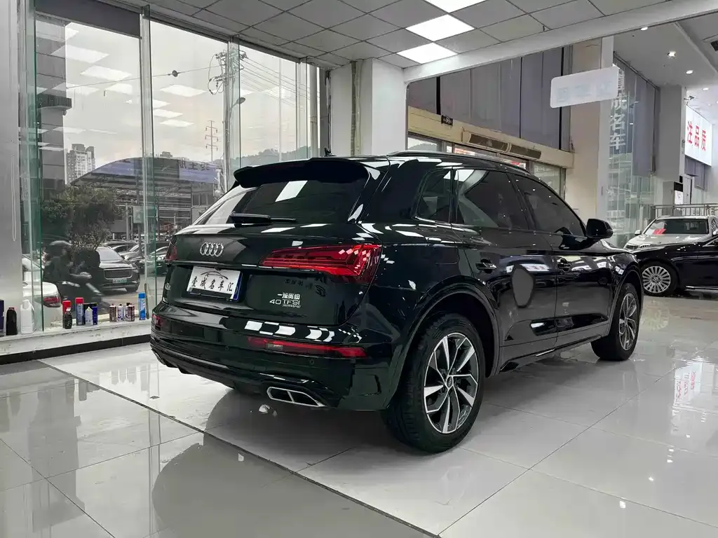 Audi Q5L — фото 4