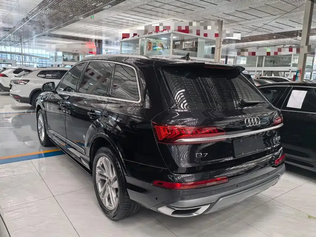 Audi Q7 — фото 4