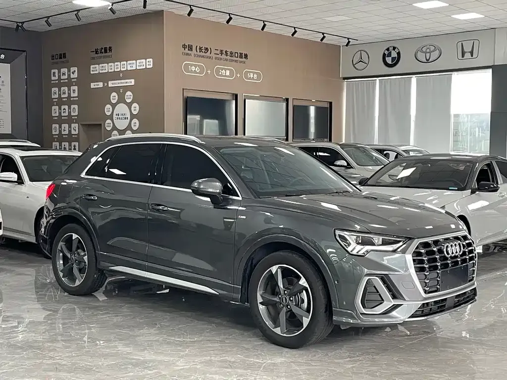 Audi Q3 — фото 8