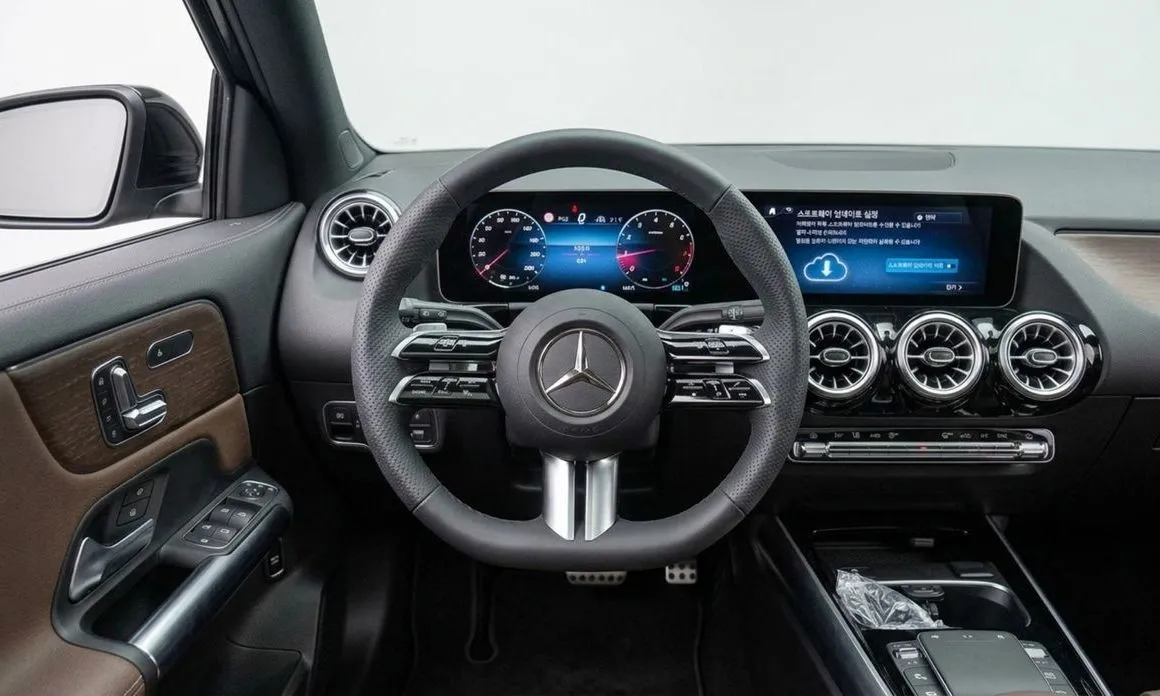 Mercedes-Benz GLA-Class — фото 7