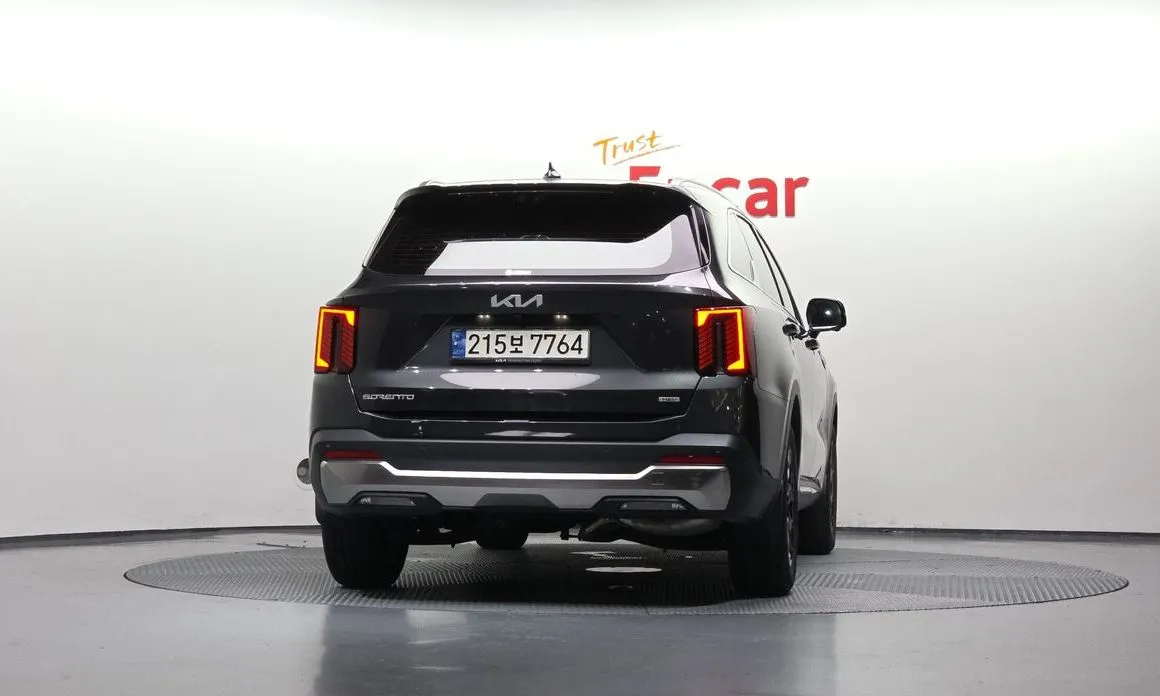 Kia Sorento — фото 5