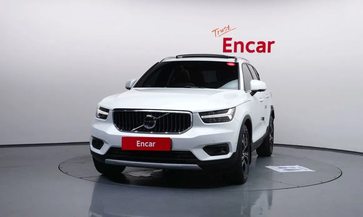 Volvo XC40 — фото 2
