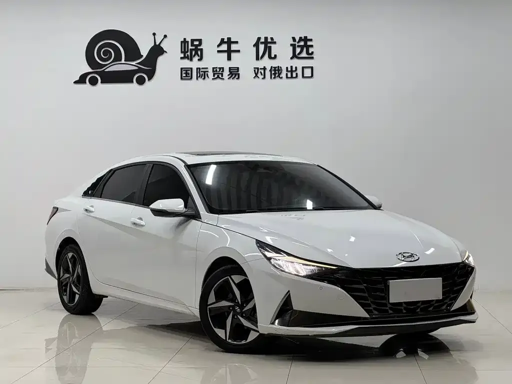Hyundai Elantra — фото 8