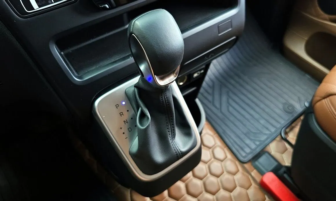 Hyundai Staria — фото 2