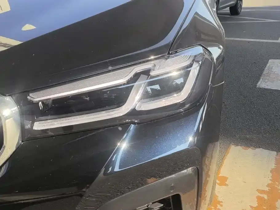 BMW 5 Series New Energy — фото 6