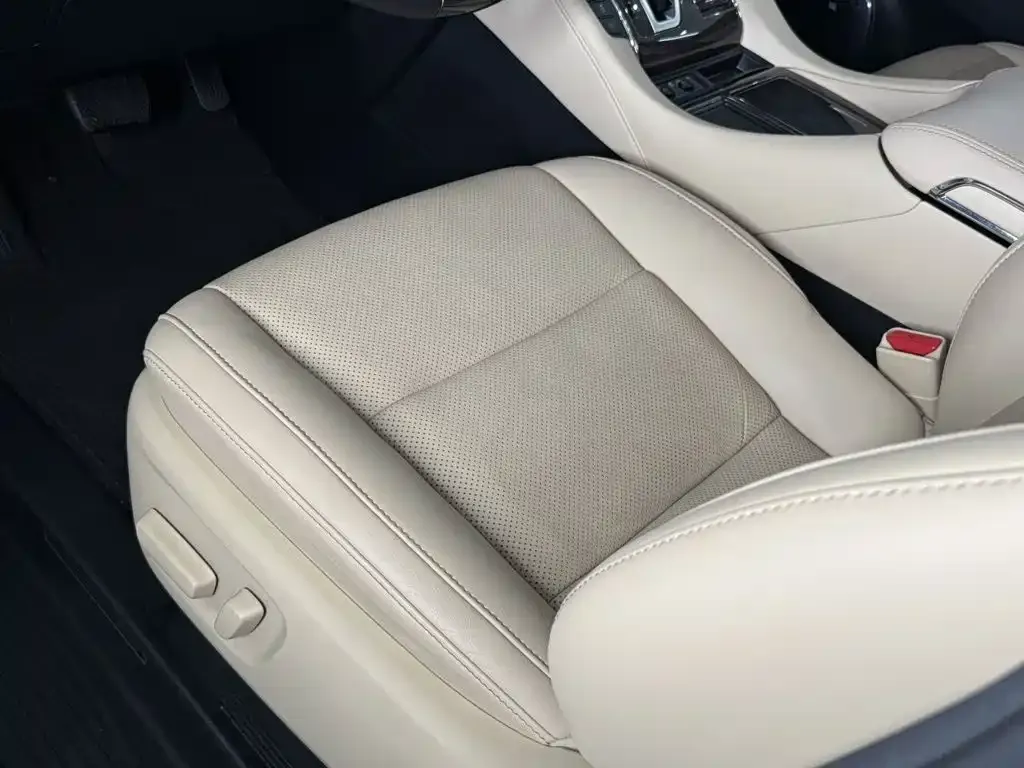 Toyota Vellfire — фото 9