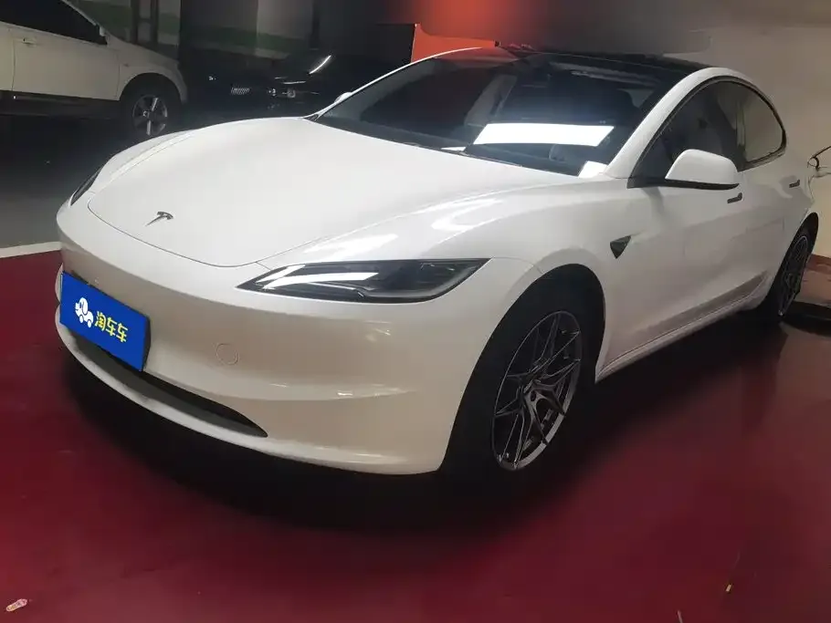 Tesla Model 3 — фото 1