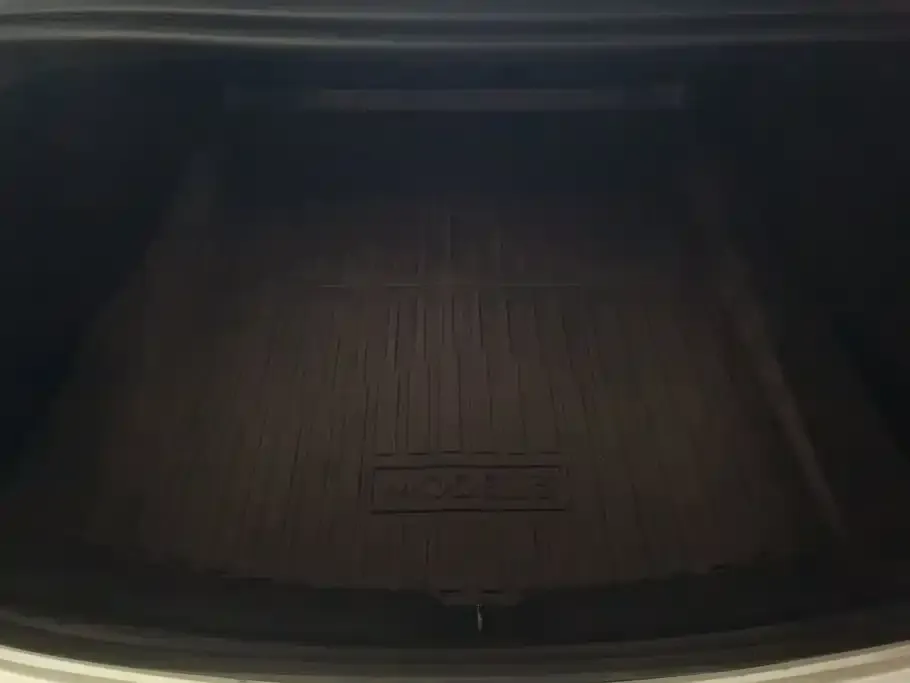 Tesla Model 3 — фото 6