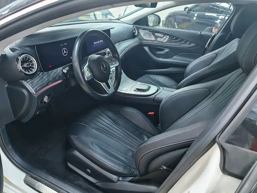 Mercedes-Benz CLS — фото 8