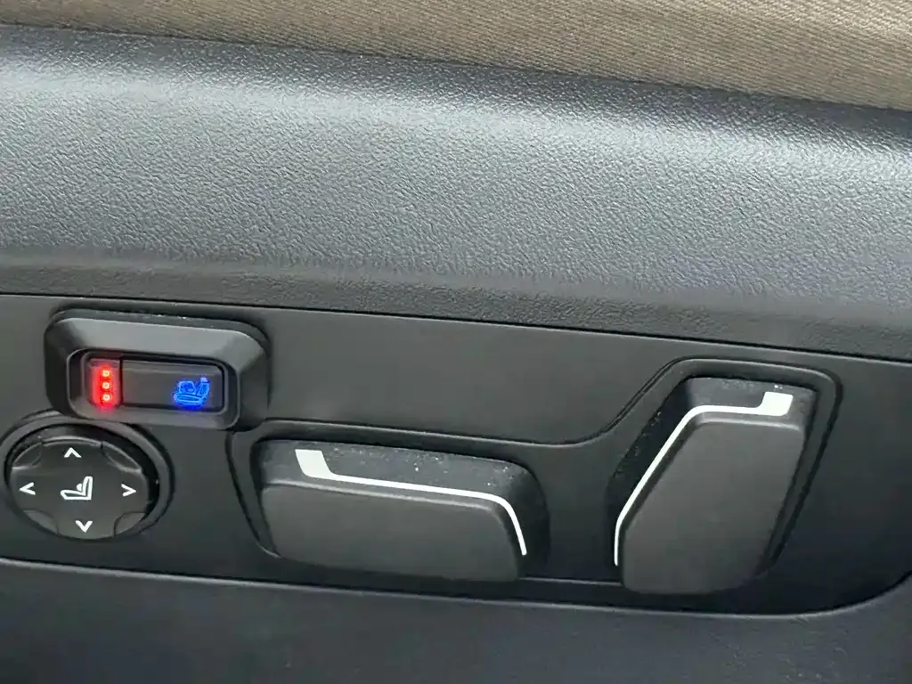 BMW 5 Series — фото 10