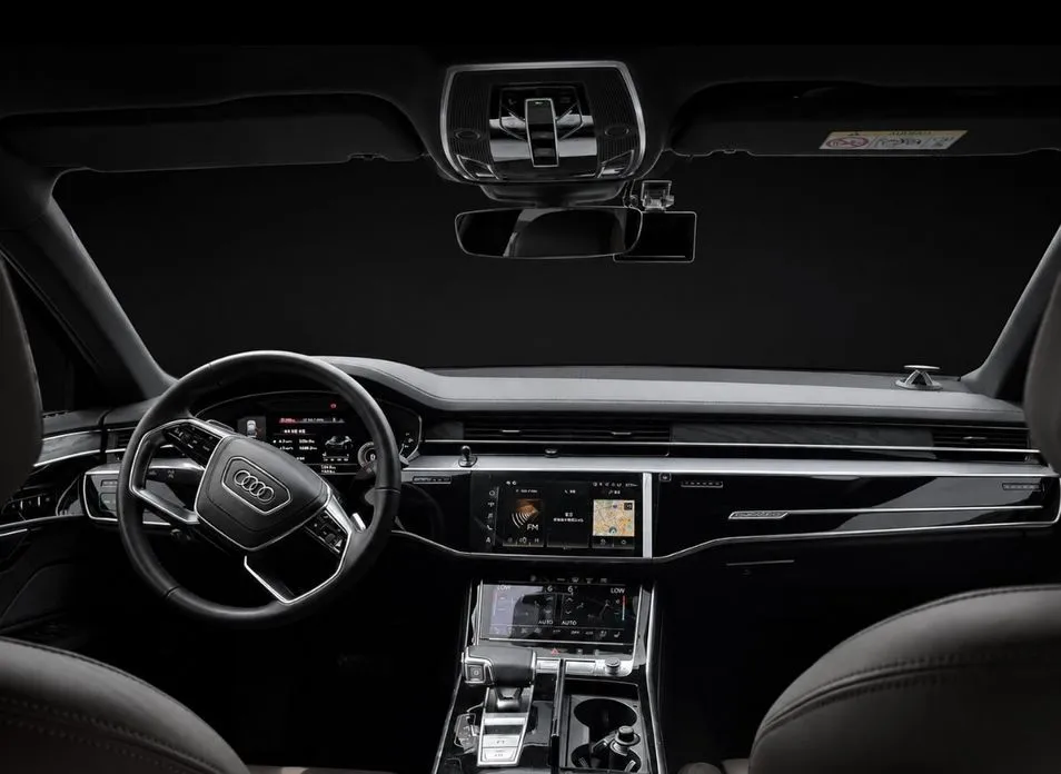 Audi A8 — фото 4