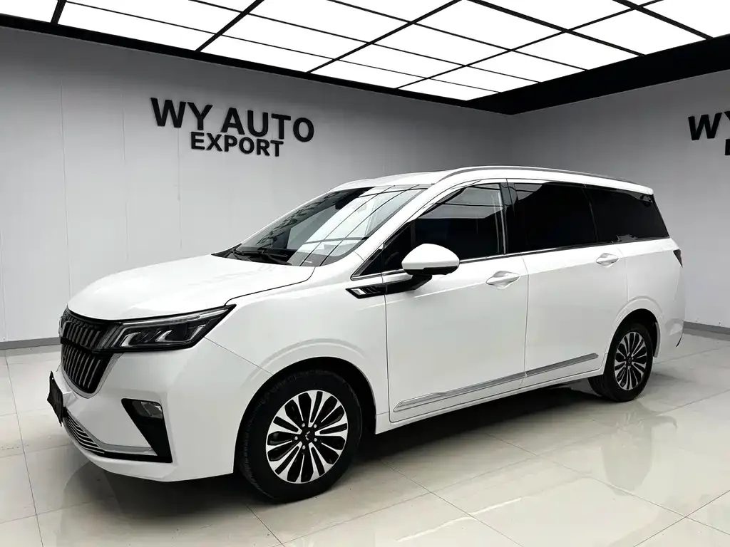 Wuling Jiachen — фото 1