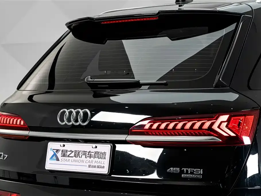 Audi Q7 — фото 2
