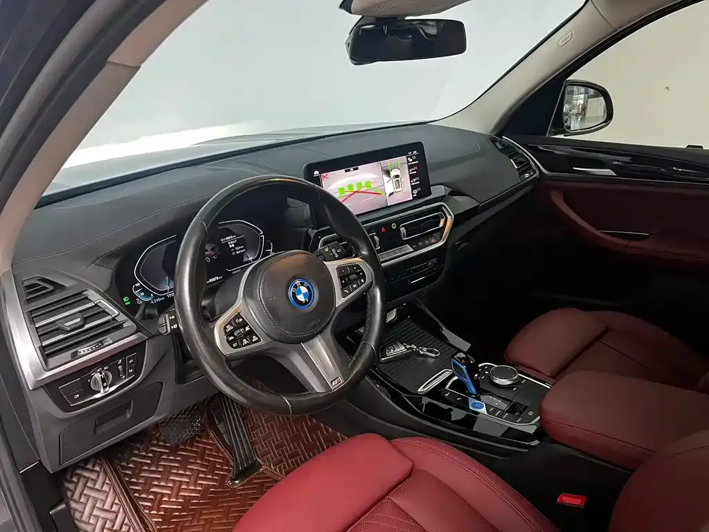 BMW iX3 — фото 9