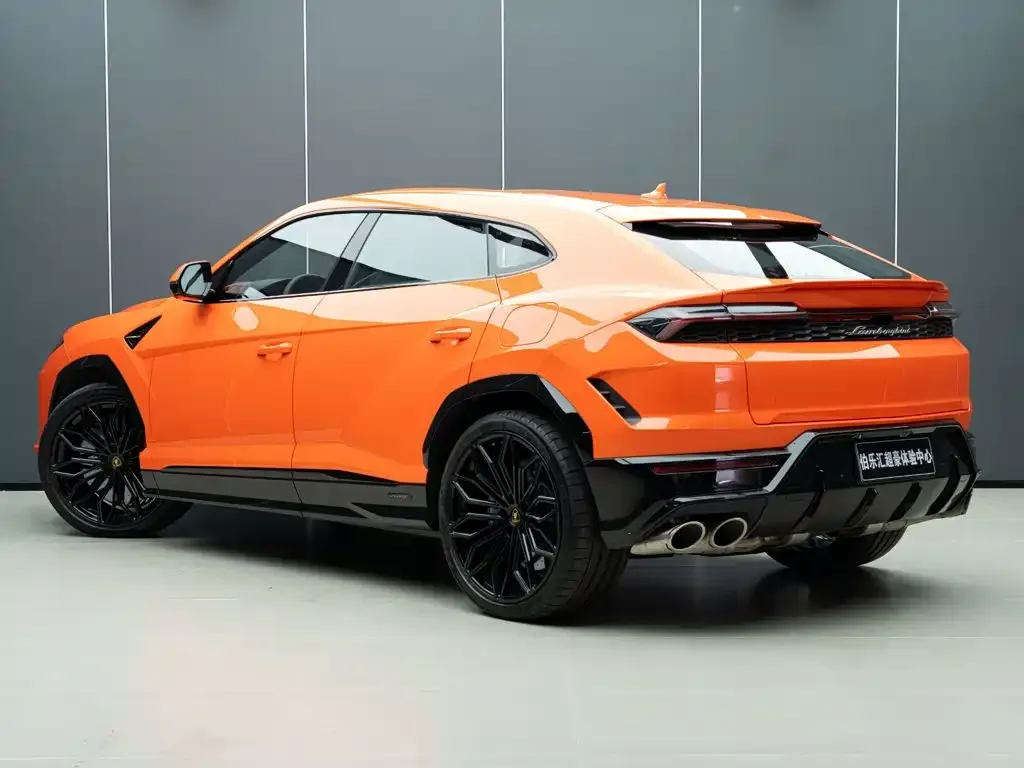 Lamborghini Urus SE — фото 9