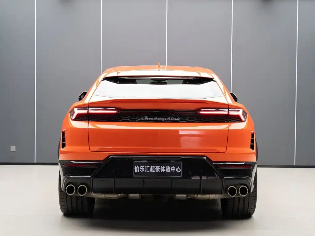 Lamborghini Urus SE — фото 2