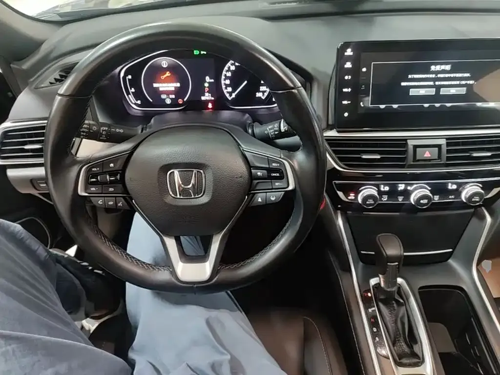 Honda Inspire — фото 6