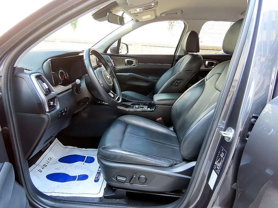 Kia Sorento — фото 6