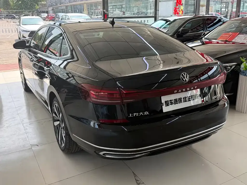 Volkswagen Passat — фото 9