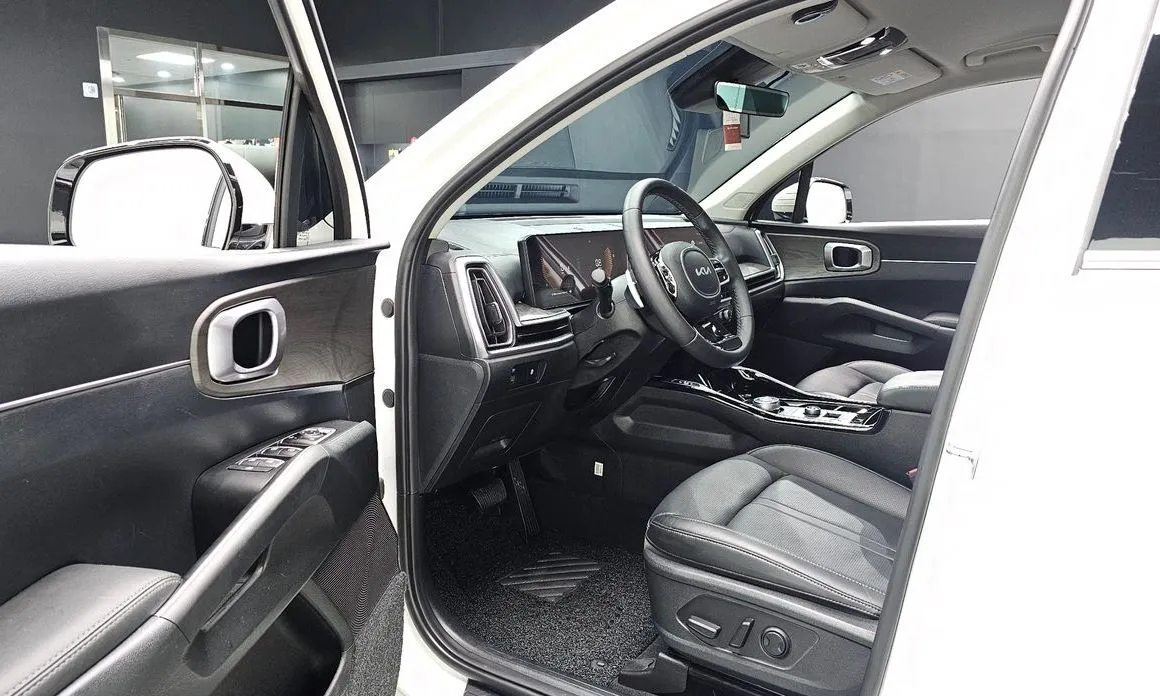 Kia Sorento — фото 8