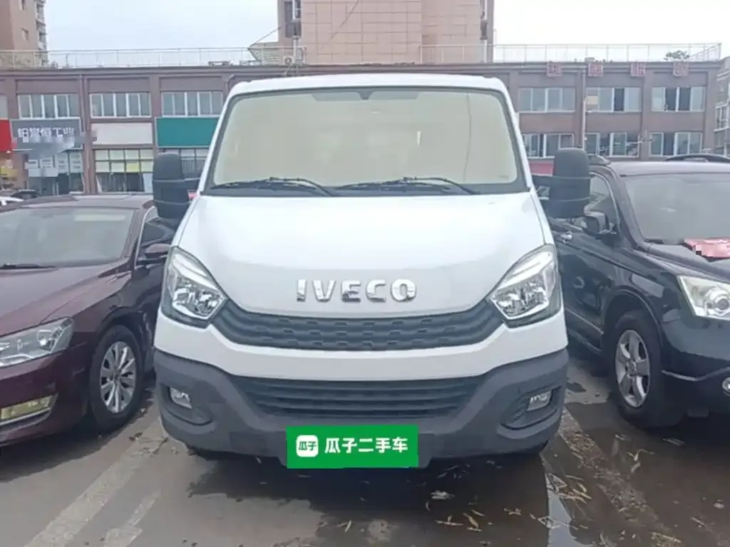 IVECO Ousheng — фото 3