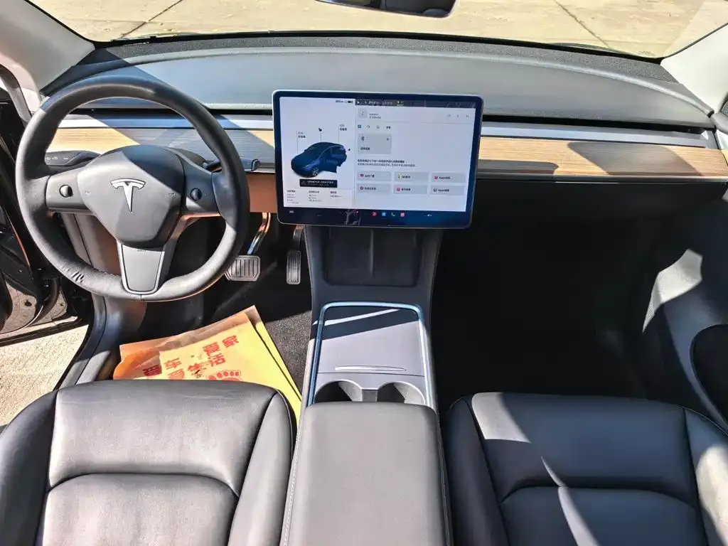 Tesla Model Y — фото 4