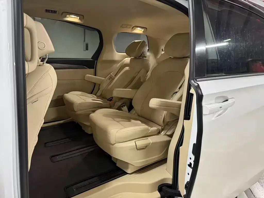 Buick GL8 Hybrid — фото 3