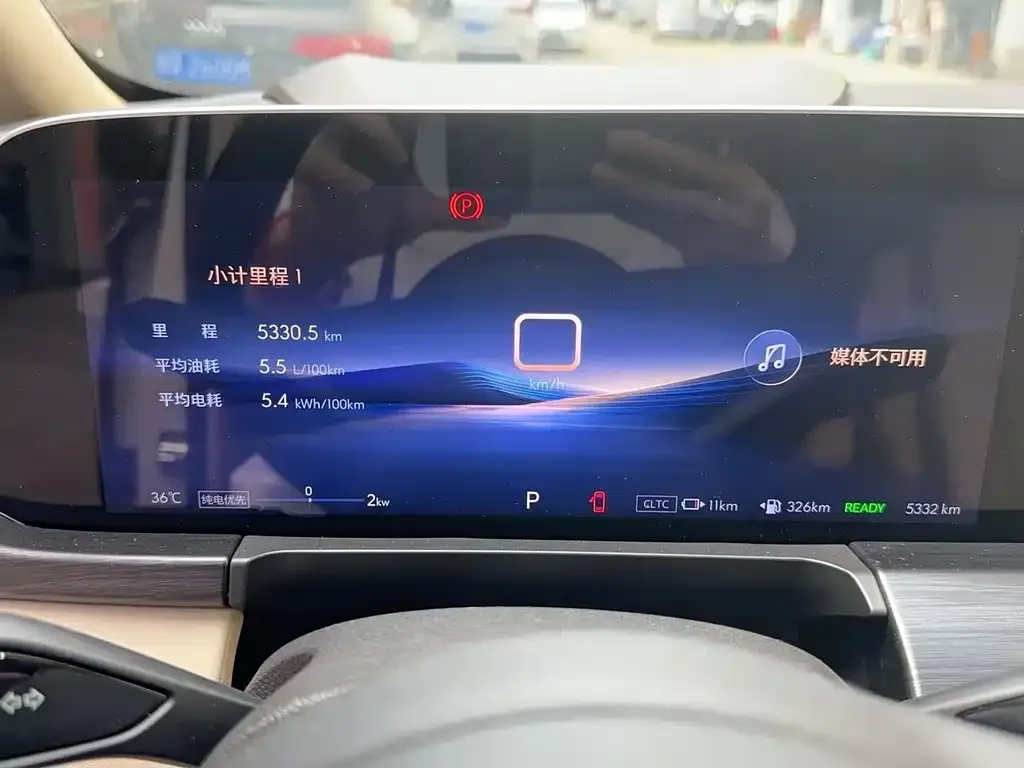 Buick GL8 Hybrid — фото 2