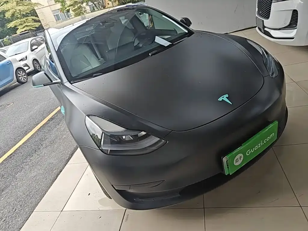 Tesla Model 3 — фото 10