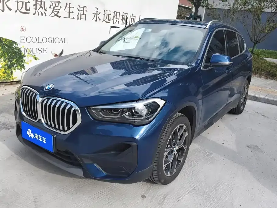BMW X1 — фото 1