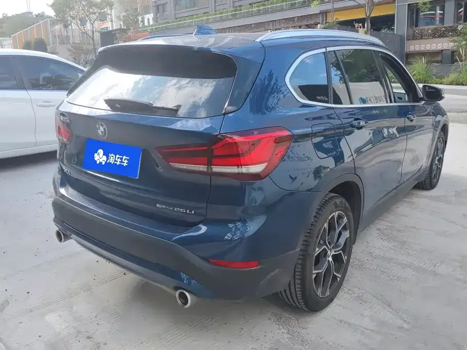 BMW X1 — фото 9