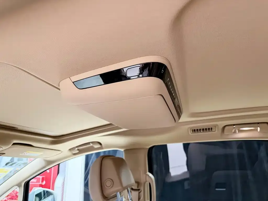 Buick GL8 Hybrid — фото 6