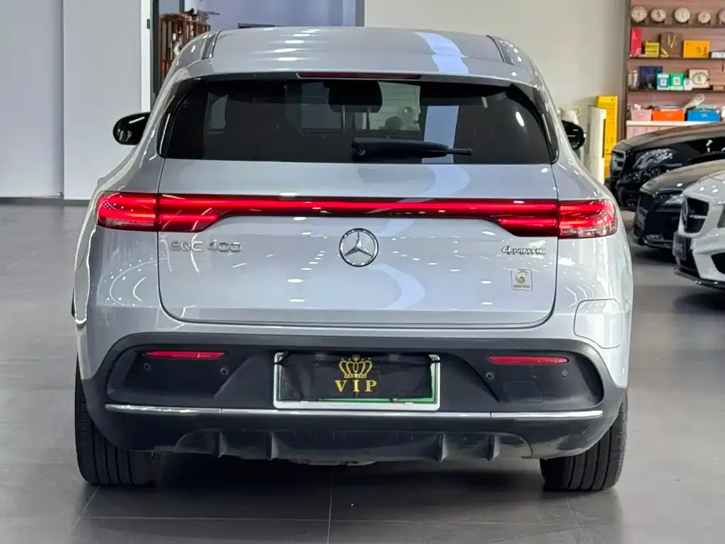 Mercedes-Benz EQC — фото 5