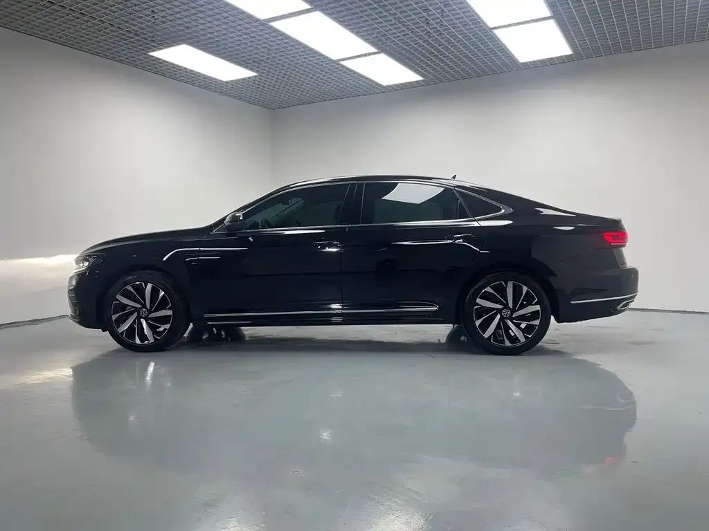 Volkswagen Passat — фото 7