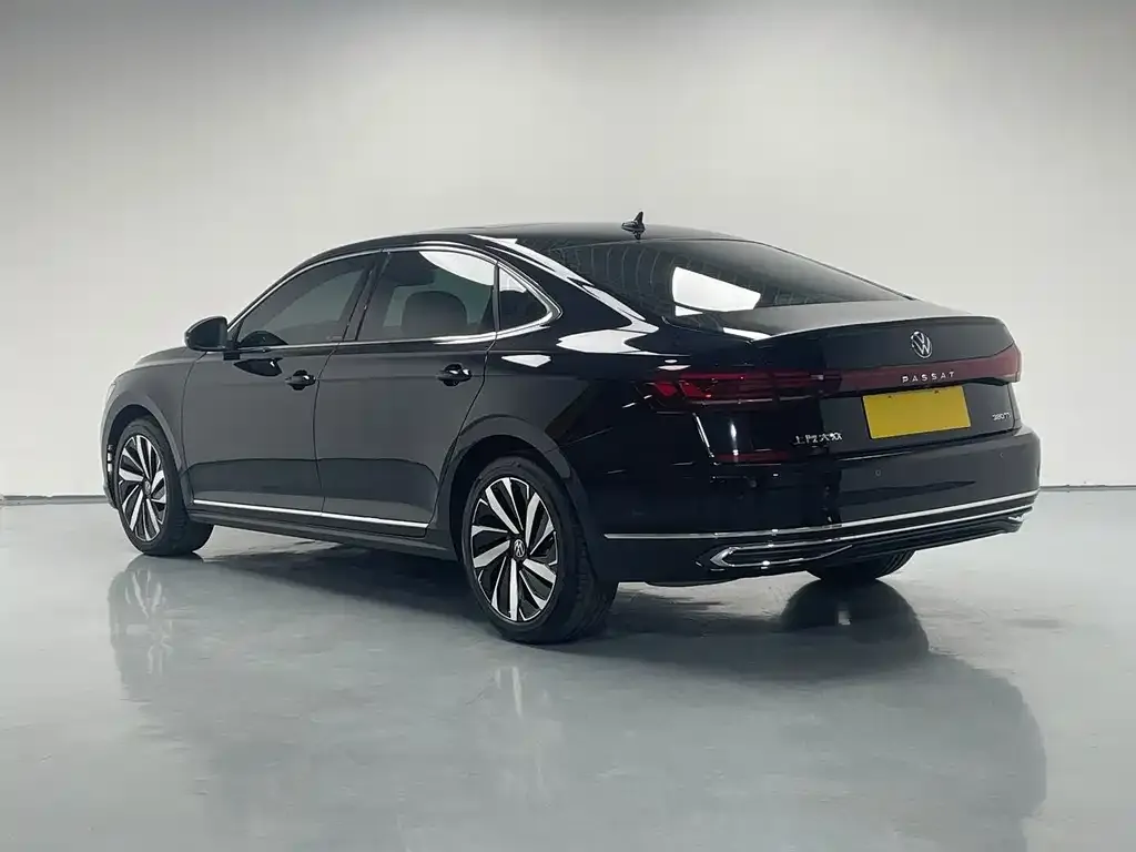 Volkswagen Passat — фото 2