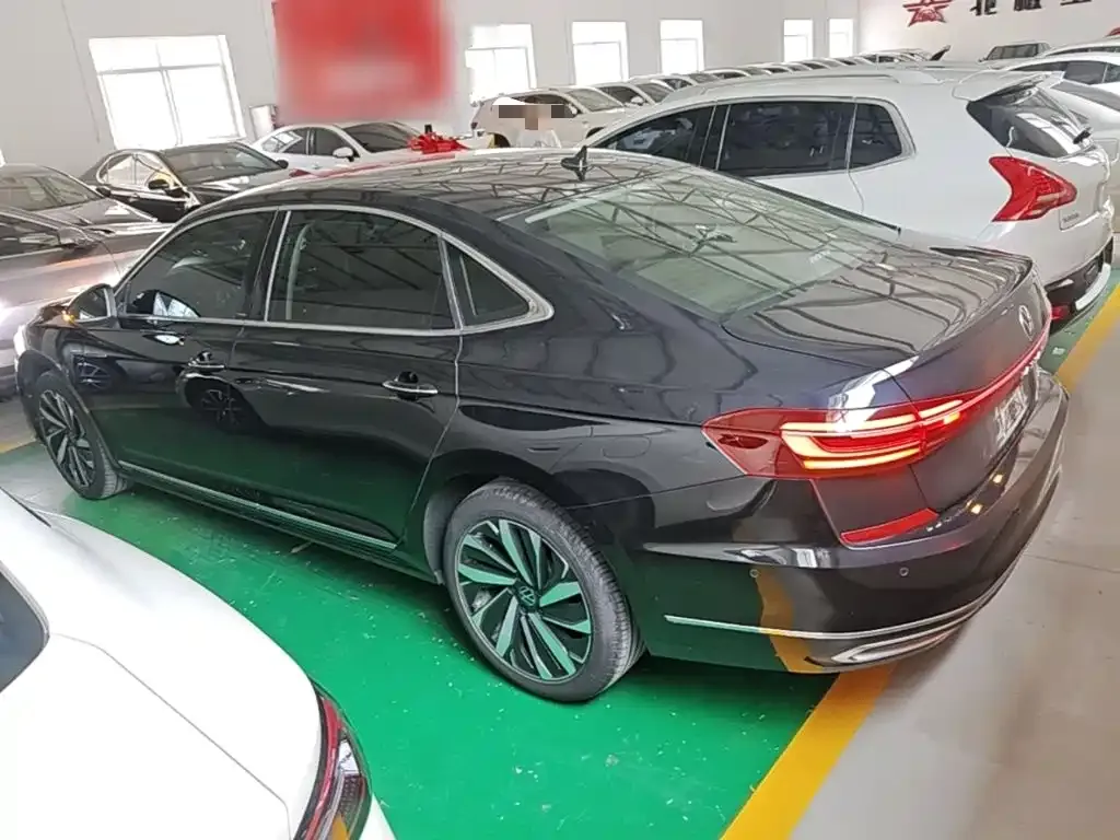 Volkswagen Passat — фото 2