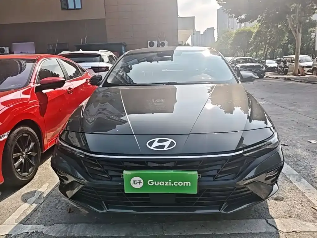 Hyundai Elantra — фото 5